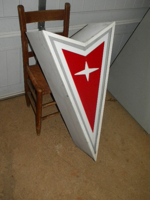 Highway Signs For Sale >> Photo :: $OLD Original Pontiac Dealer Light Up Sign Highway Signs For Sale >> Photo :: $OLD Original Pontiac Dealer Light Up Sign